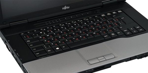 БУ Ноутбук Fujitsu Lifebook E752 15.6'' HD Ready TN+film i5 3230M 8GB 128GB SSD