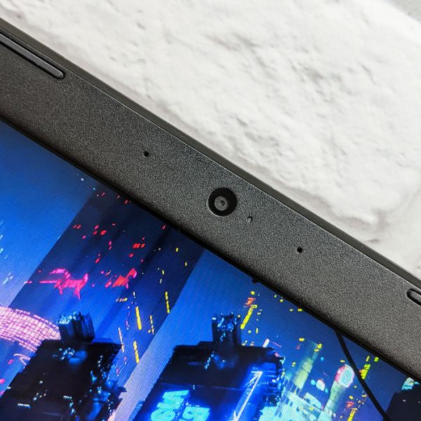 БУ Ноутбук Dell Inspirion 17 P32E 17.3'' FHD IPS i7 7500U Radeon R7 M440 8GB 240GB SSD