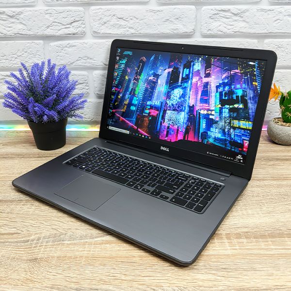БУ Ноутбук Dell Inspirion 17 P32E 17.3'' FHD IPS i7 7500U Radeon R7 M440 8GB 240GB SSD