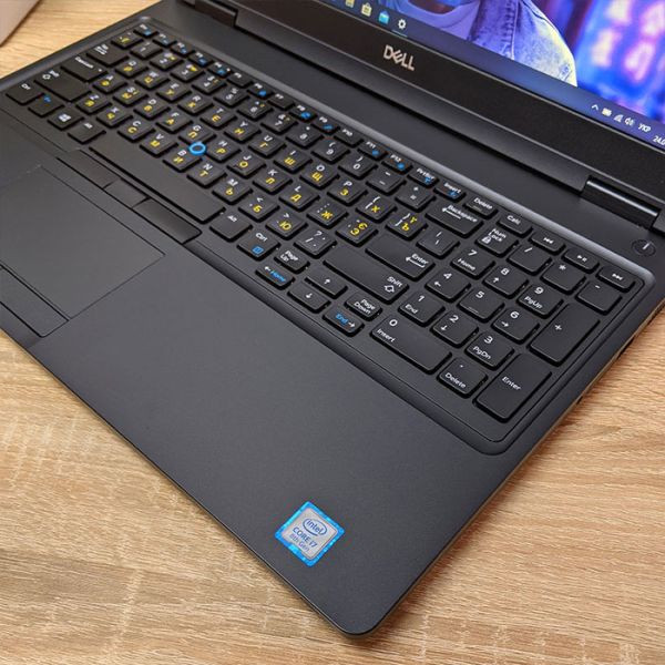 БУ ноутбук DELL Latitude 5590 15.6" IPS HD Ready i7 8650U MX130 2gb 16GB + 256GB SSD