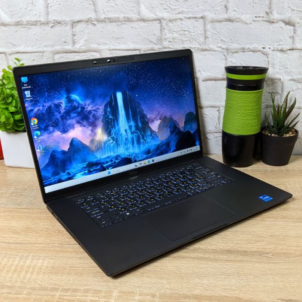 Dell latitude 7520 - Ноутбук Windows 11 и Гарантией (15.6'' i5-1135G7 16GB 256GB SSD)
