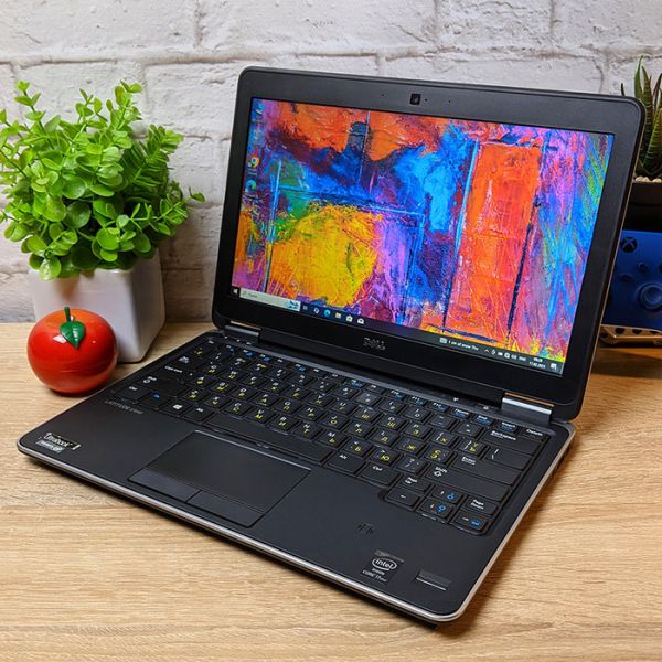 БУ Ноутбук DELL Latitude E7240 12.5" HD Ready TN+film i7 4600U 8GB RAM 256GB SSD