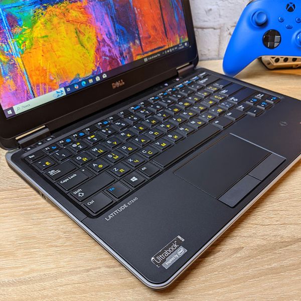 БУ Ноутбук DELL Latitude E7240 12.5" HD Ready TN+film i7 4600U 8GB RAM 256GB SSD