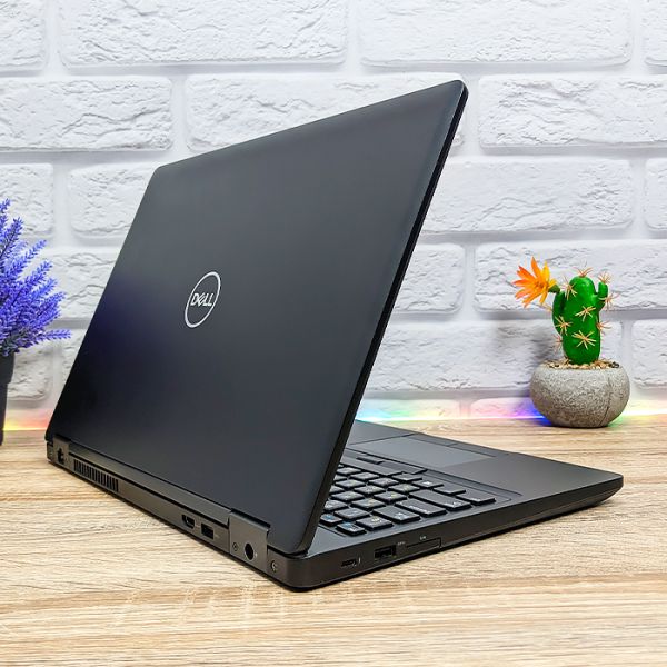 БУ Ноутбук Dell Precision 3520 15.6" FHD IPS i5 7300HQ Quadro M620 2GB 8GB 256GB SSD