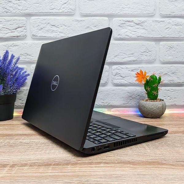 БУ Ноутбук Dell Precision 3541 15.6" FHD IPS i7 9750H Nvidia Quadro P620 8GB 256GB SSD