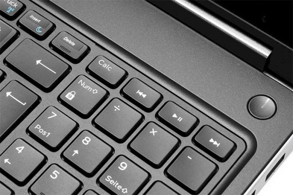 БУ Ноутбук Dell Precision 7520 15.6" Touch FHD Xeon E3-1505M Quadro M2200M 4GB 16GB 256GB SSD
