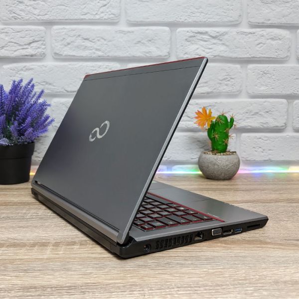 БУ Ноутбук Fujitsu Lifebook E743 14'' HD+ TN i5 3340M 8GB 128GB SSD