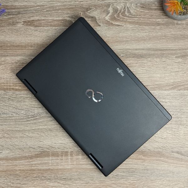 БУ Ноутбук Fujitsu Lifebook E781 15.6'' HD+ TN i5 2430M 8GB 128GB SSD