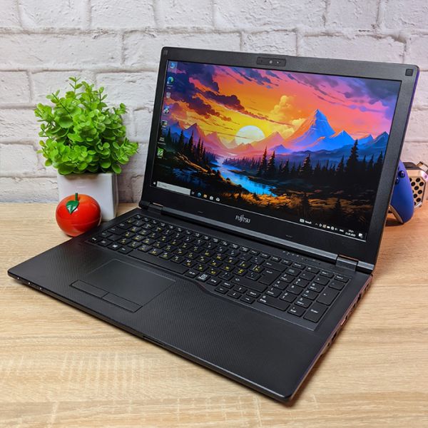 Бизнес Ноутбук Fujitsu LIFEBOOK E458 15.6" i5 7200U 8GB RAM 256GB SSD