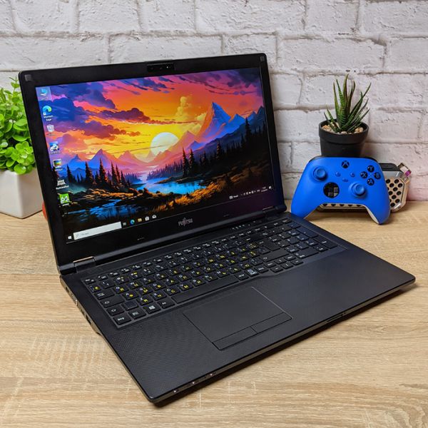 Бизнес Ноутбук Fujitsu LIFEBOOK E458 15.6" i5 7200U 8GB RAM 256GB SSD