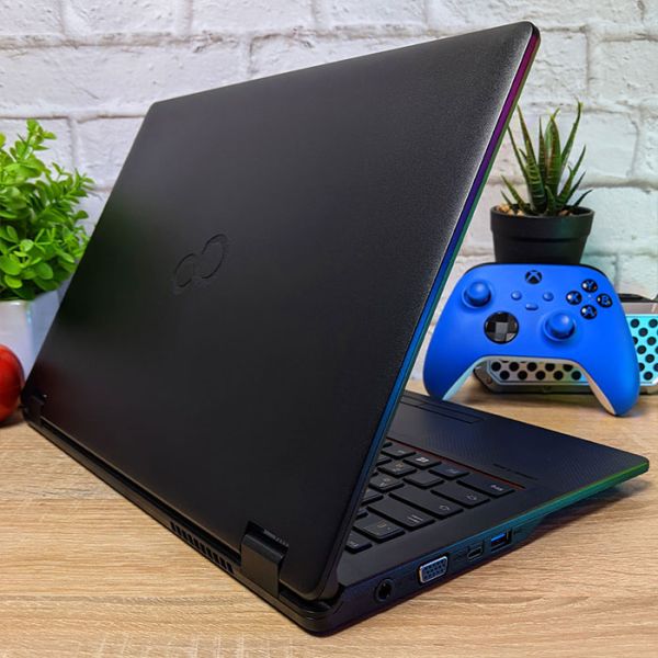 БУ Ноутбук Fujitsu LIFEBOOK E548 14" FHD IPS i5 7200U 8GB RAM 128GB SSD