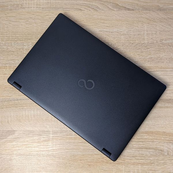 Бизнес Ноутбук Fujitsu LIFEBOOK E559 15.6" i5 8265U 8GB RAM 256GB SSD