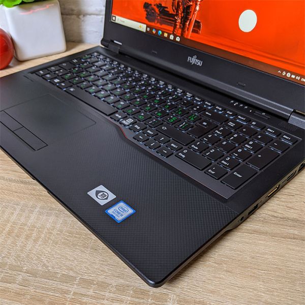 Бизнес Ноутбук Fujitsu LIFEBOOK E559 15.6" i5 8265U 8GB RAM 256GB SSD
