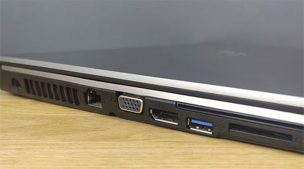 Офисный Ноутбук Fujitsu LIFEBOOK E746 14" i5 6200U 8GB RAM 256GB SSD