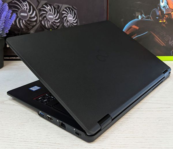 Бизнес Ноутбук Fujitsu LIFEBOOK U729 12.5" 1920х1080 i3 8145U 8GB RAM 256GB SSD