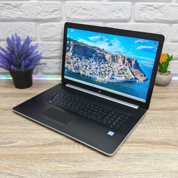 БУ Ноутбук HP Laptop 17-by0062cl 17.3'' HD+ TN i5 8250U 16GB 256GB SSD