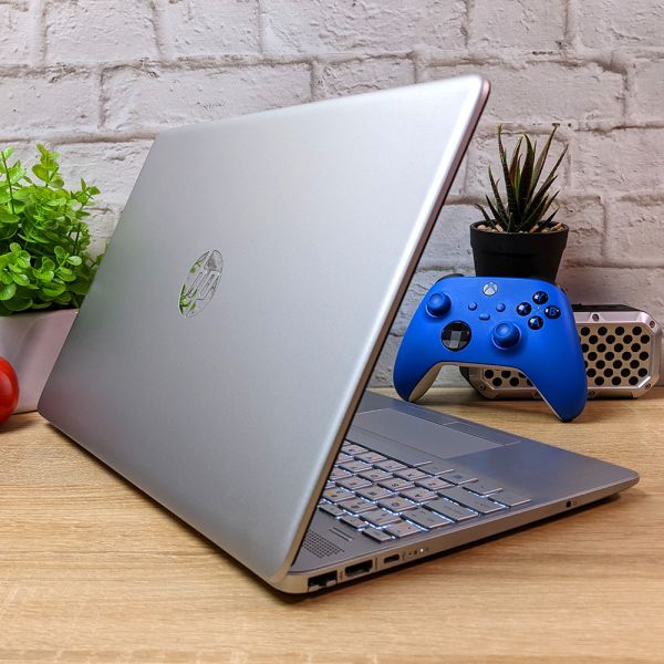 HP Laptop 15t-dw300 / 3045 /3035 - Игровой Ноутбук с Windows 11 и Гарантией (15.6'' Touch i5 1135G7 16GB 256GB SSD)