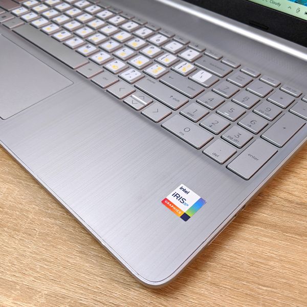 HP Laptop 15-dy2093dx - Мощный и Компактный Ноутбук с Windows 10 и Гарантией (15.6'' i5 1135G7 16GB 256GB SSD)