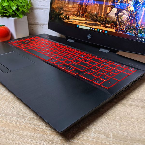 Мощный Игровой Ноутбук HP Omen 17 cb0020nr 17.3" IPS i7 9750H GTX 1660Ti 16GB + SSD