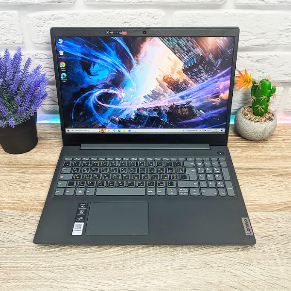 БУ ноутбук Lenovo IdeaPad 3 15ADA05 15.6'' FHD IPS AMD 3020E Radeon RX Vega 8GB 256GB SSD