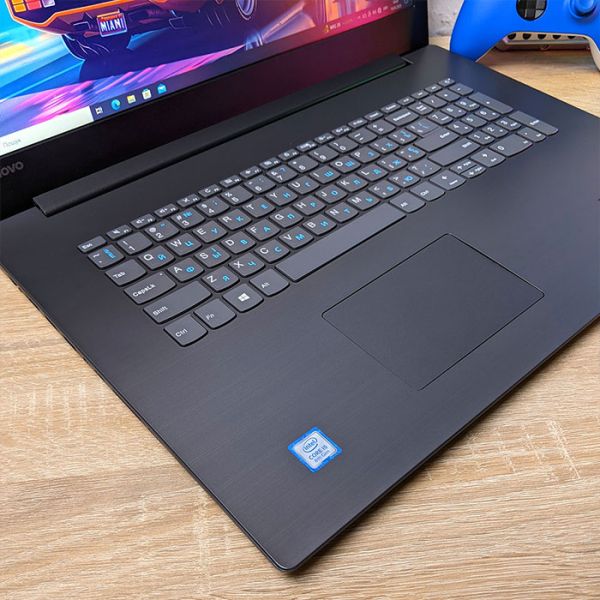 БУ ноутбук Lenovo Ideapad 330-17IKB 17.3" HD+ IPS i5 8250U 16GB +SSD