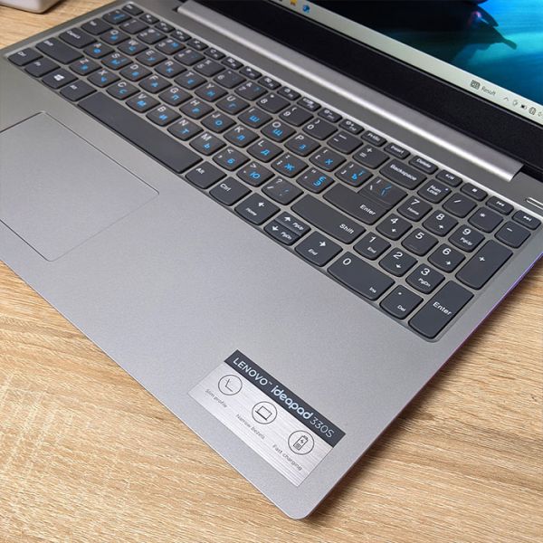 БУ Ноутбук Lenovo Ideapad 330S 15.6" IPS HD Ready i7 8550U 8GB +256GB SSD
