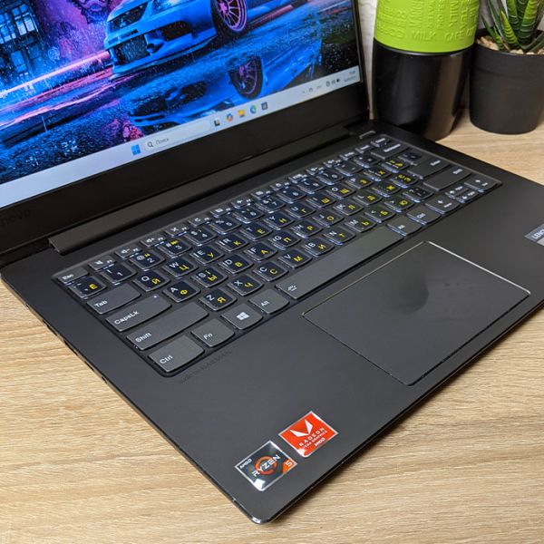 БУ Ноутбук Lenovo ideapad 530s 14'' FHD IPS Ryzen 5 2500U 16GB 256GB SSD