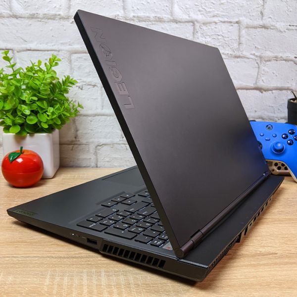 Современный игровой ноутбук Lenovo Legion 5 15IMH05H 81Y6 15.6" 240Hz IPS i7 10750H RTX 2060 16GB + SSD