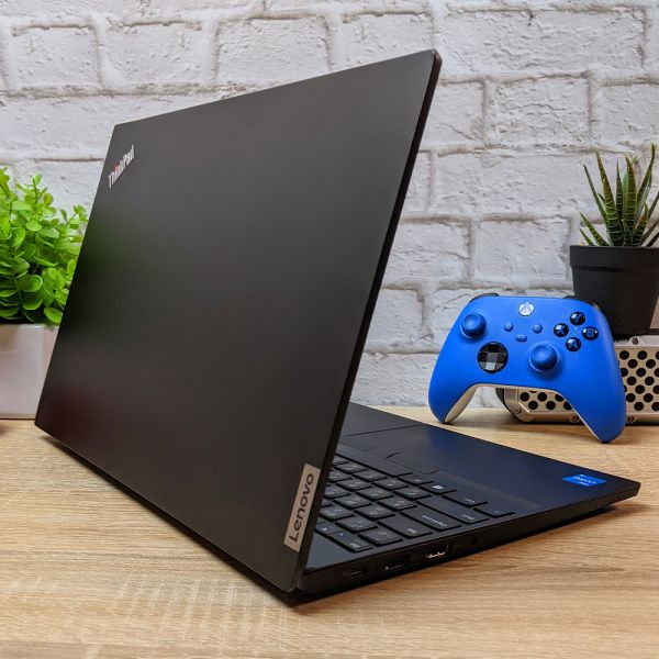БУ Ноутбук Lenovo ThinkPad E15 Gen2 15.6'' FHD IPS Ryzen 5 4500U 16GB 256GB SSD