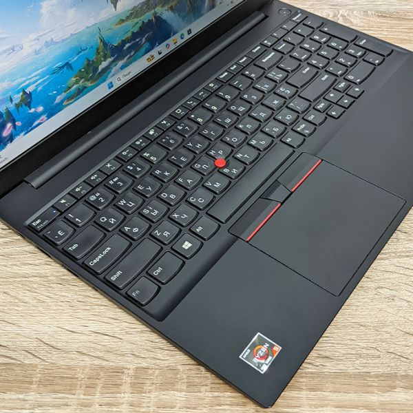 БУ Ноутбук Lenovo ThinkPad E15 Gen2 15.6'' FHD IPS Ryzen 5 4500U 16GB 256GB SSD