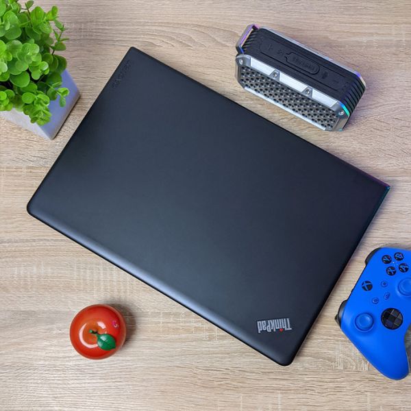 БУ Ноутбук Lenovo ThinkPad E570 Black 15.6" HD Ready TN i5 6200U 8GB 256GB SSD