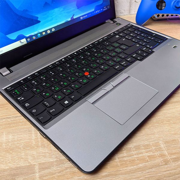 БУ Ноутбук Lenovo ThinkPad E570 Black 15.6" HD Ready TN i5 6200U 8GB 256GB SSD
