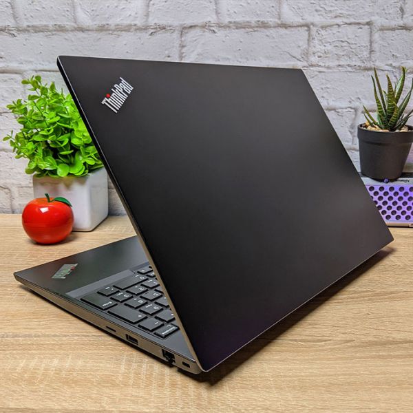 Акция! Игровой Ноутбук Lenovo ThinkPad E585 15.6" IPS AMD Ryzen 5 2500U 16GB 256GB SSD