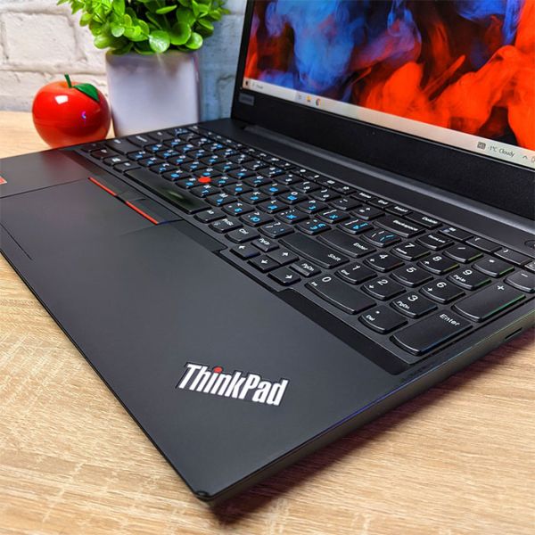 Акция! Игровой Ноутбук Lenovo ThinkPad E585 15.6" IPS AMD Ryzen 5 2500U 16GB 256GB SSD