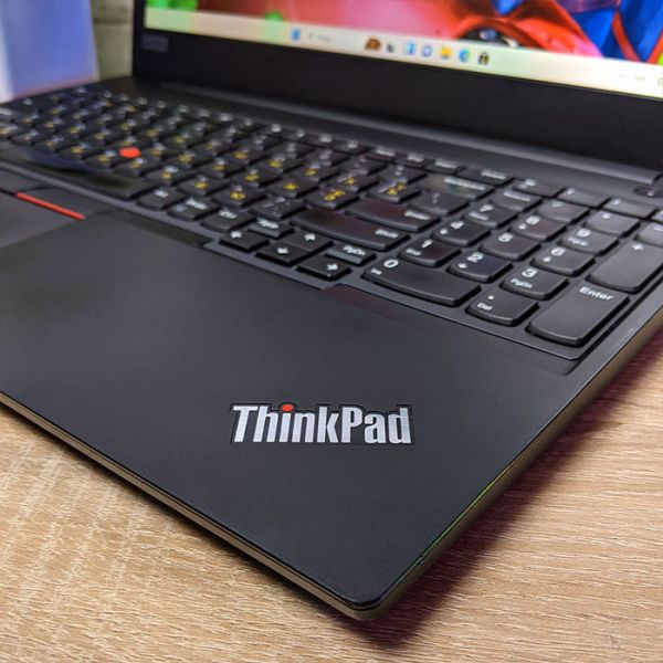 БУ Ноутбук Lenovo ThinkPad E595 15.6" FHD IPS AMD Ryzen 5 3500U 16GB 256GB SSD