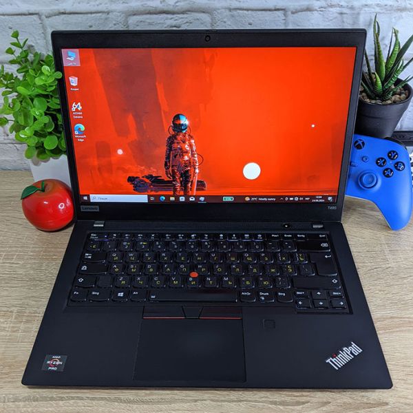 БУ Ноутбук Lenovo ThinkPad T495 14" FHD IPS Ryzen 3 PRO 3300U Vega 6 8GB + 256GB SSD