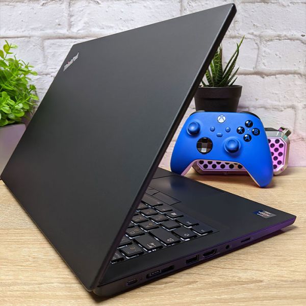 БУ Ноутбук Lenovo ThinkPad T495 14" FHD IPS Ryzen 3 PRO 3300U Vega 6 8GB + 256GB SSD