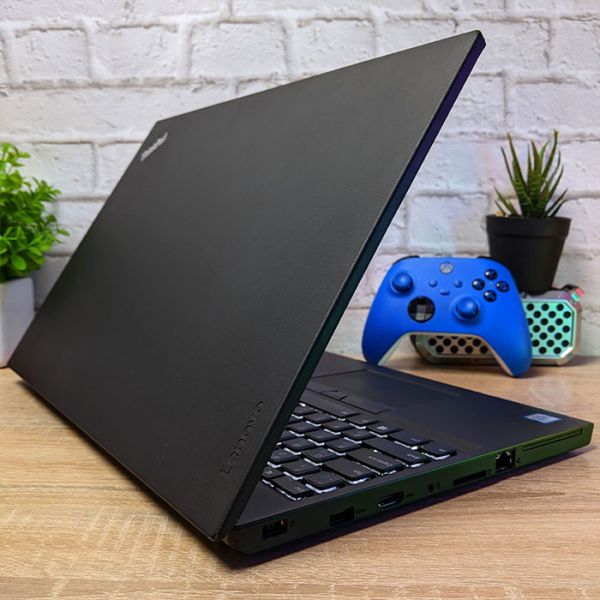 БУ Ноутбук Lenovo ThinkPad T560 15.6" FHD TN i5 6300U 8GB 256GB SSD двойная батарея