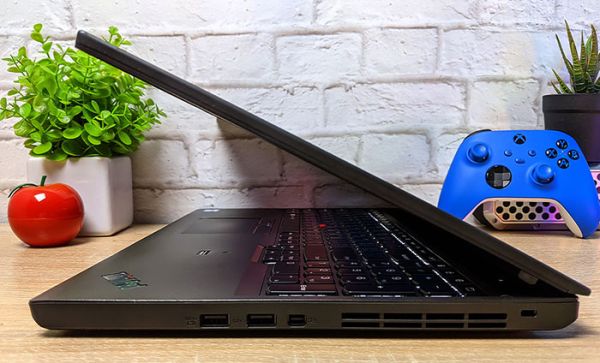 БУ Ноутбук Lenovo ThinkPad T560 15.6" FHD TN i5 6300U 8GB 256GB SSD двойная батарея