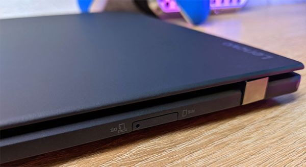 Современный ультрабук Lenovo ThinkPad X1 Carbon 14" 2K i7 6600U 16GB 256GB SSD