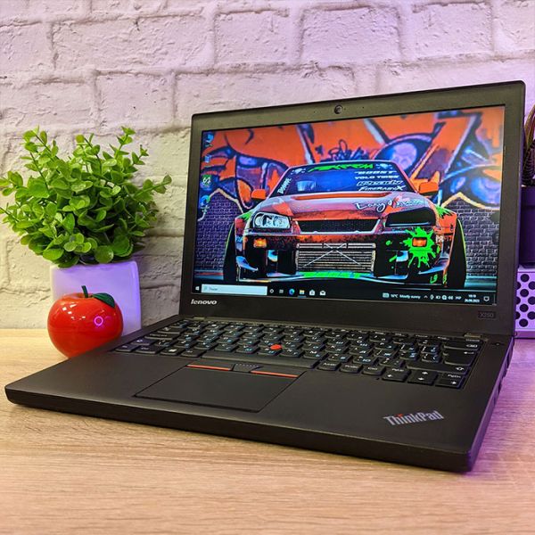 Ноутбук Lenovo ThinkPad X250 12.5'' i3 4010U 8GB RAM 128GB SSD