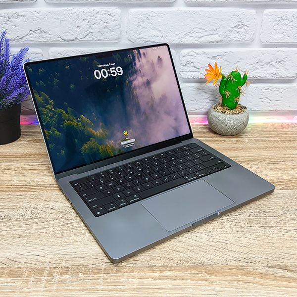 БУ Ноутбук Apple MacBook Pro 14'' Liquid Retina XDR M1 Pro 16GB/512GB SSD Space Gray 2021 (A2442)