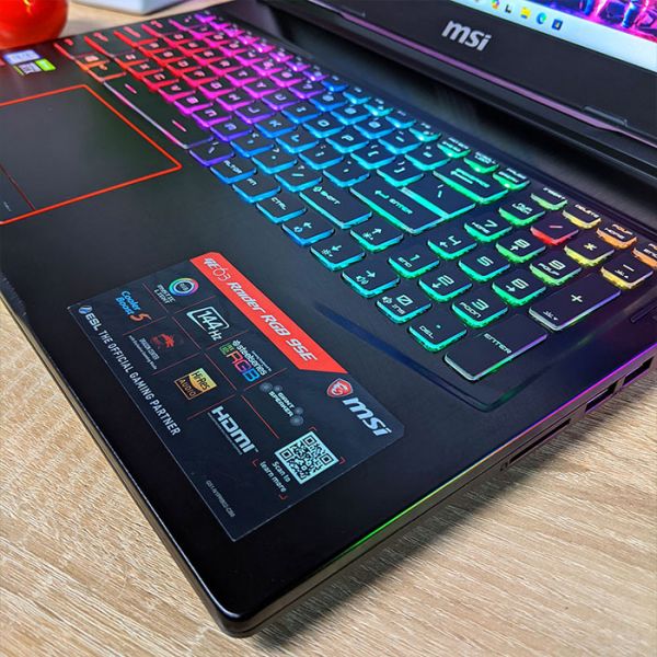 Крутой Мощный Игровой ноутбук MSI GE63 Raider RGB 9SE 15.6" IPS i7-9750H RTX 2060 32GB + SSD