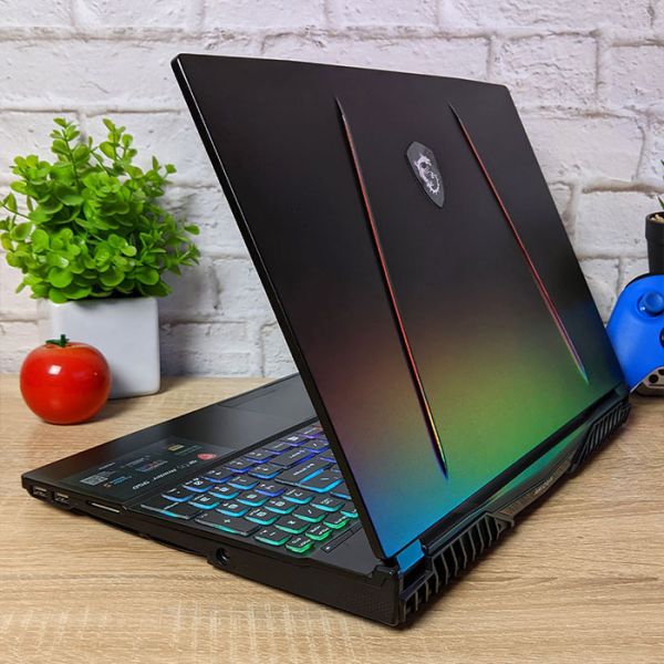 Крутой Мощный Игровой ноутбук MSI GE65 Raider 9SD 15.6" i7-9750H GTX 1660Ti 16GB + SSD