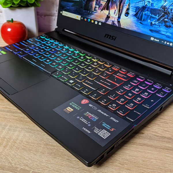 Крутой Мощный Игровой ноутбук MSI GE65 Raider 9SD 15.6" i7-9750H GTX 1660Ti 16GB + SSD