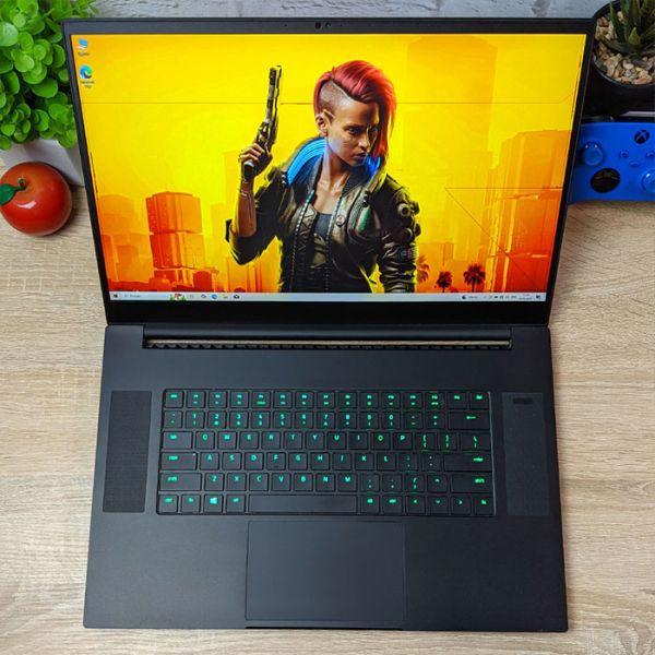 БУ Ноутбук Blade Razer RZ09-0287 17.3" FHD IPS 144Гц i7 9750H RTX 2060 6GB 16GB +SSD
