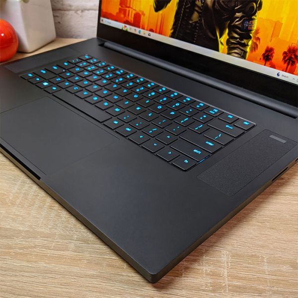 БУ Ноутбук Blade Razer RZ09-0287 17.3" FHD IPS 144Гц i7 9750H RTX 2060 6GB 16GB +SSD
