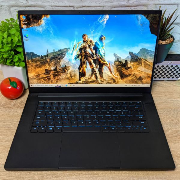 Уценка Ноутбук Blade Razer RZ09-0300 15.6" IPS i7 9750H RTX 2060 6GB 16GB +SSD