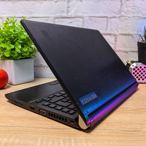 Мощный офисный ноутбук TOSHIBA Portege A30-C-1PD 13.3'' Intel i7 6500U 8GB + SSD
