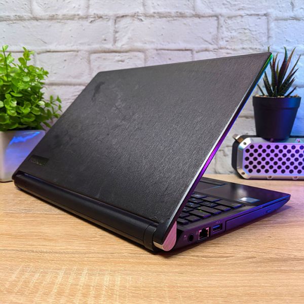 Мощный офисный ноутбук TOSHIBA Portege A30-C-1PD 13.3'' Intel i7 6500U 8GB + SSD